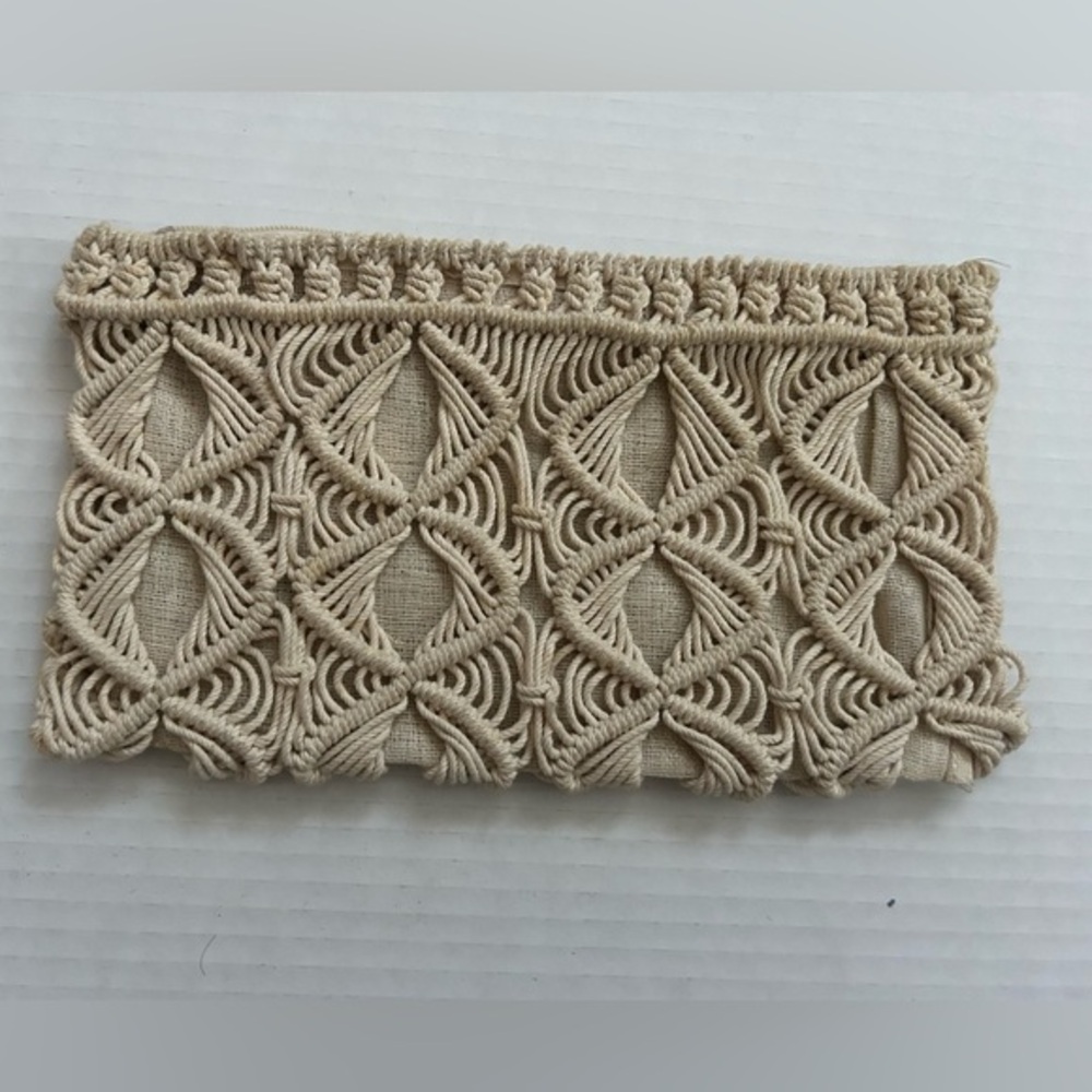 NWOT Handmade Woven Macramé Clutch - Cream
5 x 9”